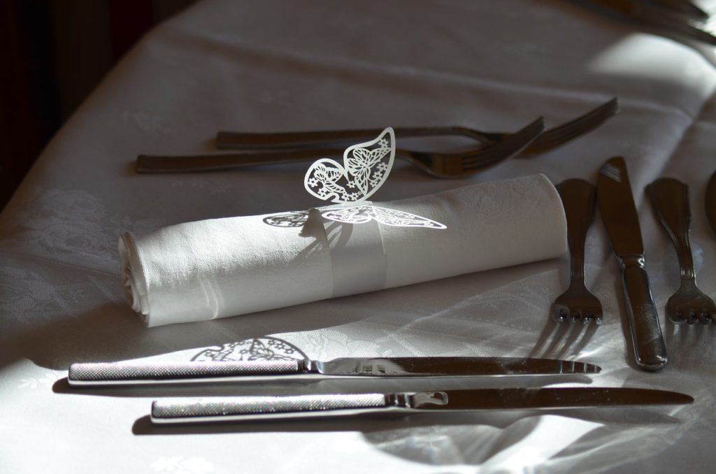 table, table wedding, cutlery